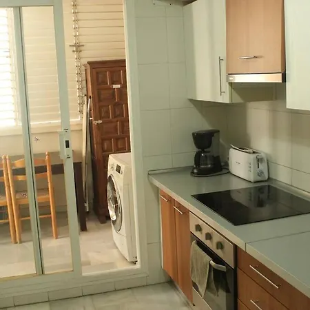 Deluxe Center Pool Фуэнхирола